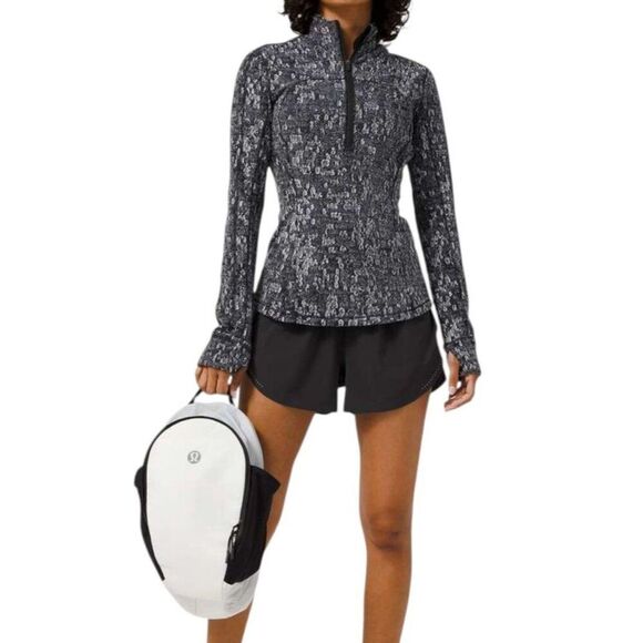 Lululemon Find Your Pace High-Rise Short 3" *Lined Black - Picture 6 of 11